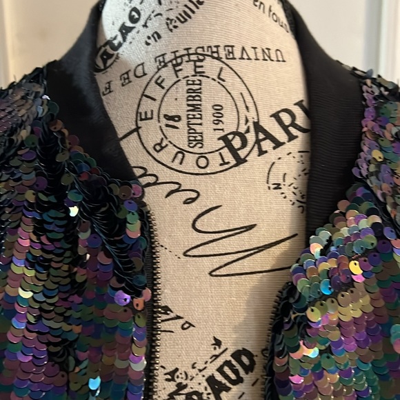 Victoria’s Secret fashion show London, 2014 sequin bomber SP - Picture 4 of 11